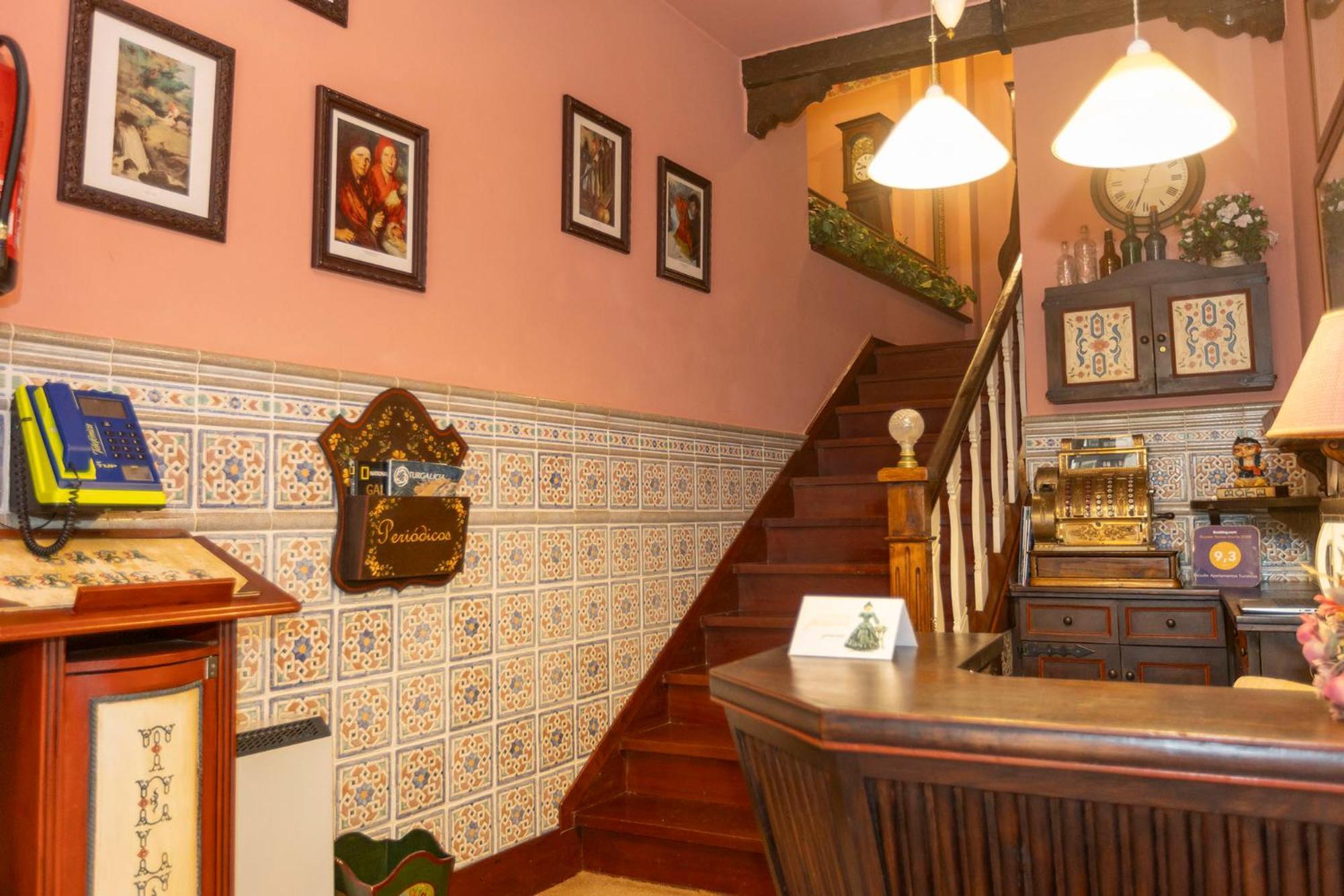 Escuder Apartamentos Turisticos Ribadeo Esterno foto