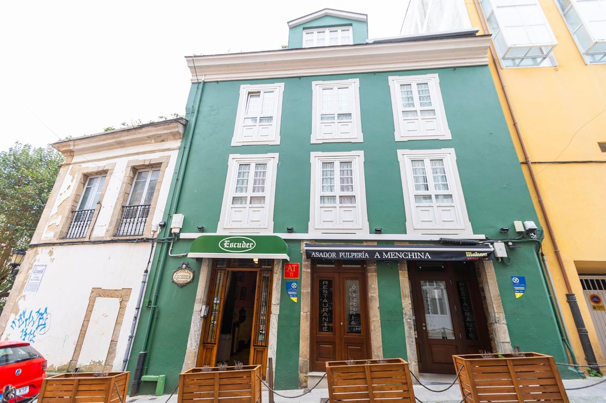 Escuder Apartamentos Turisticos Ribadeo Esterno foto