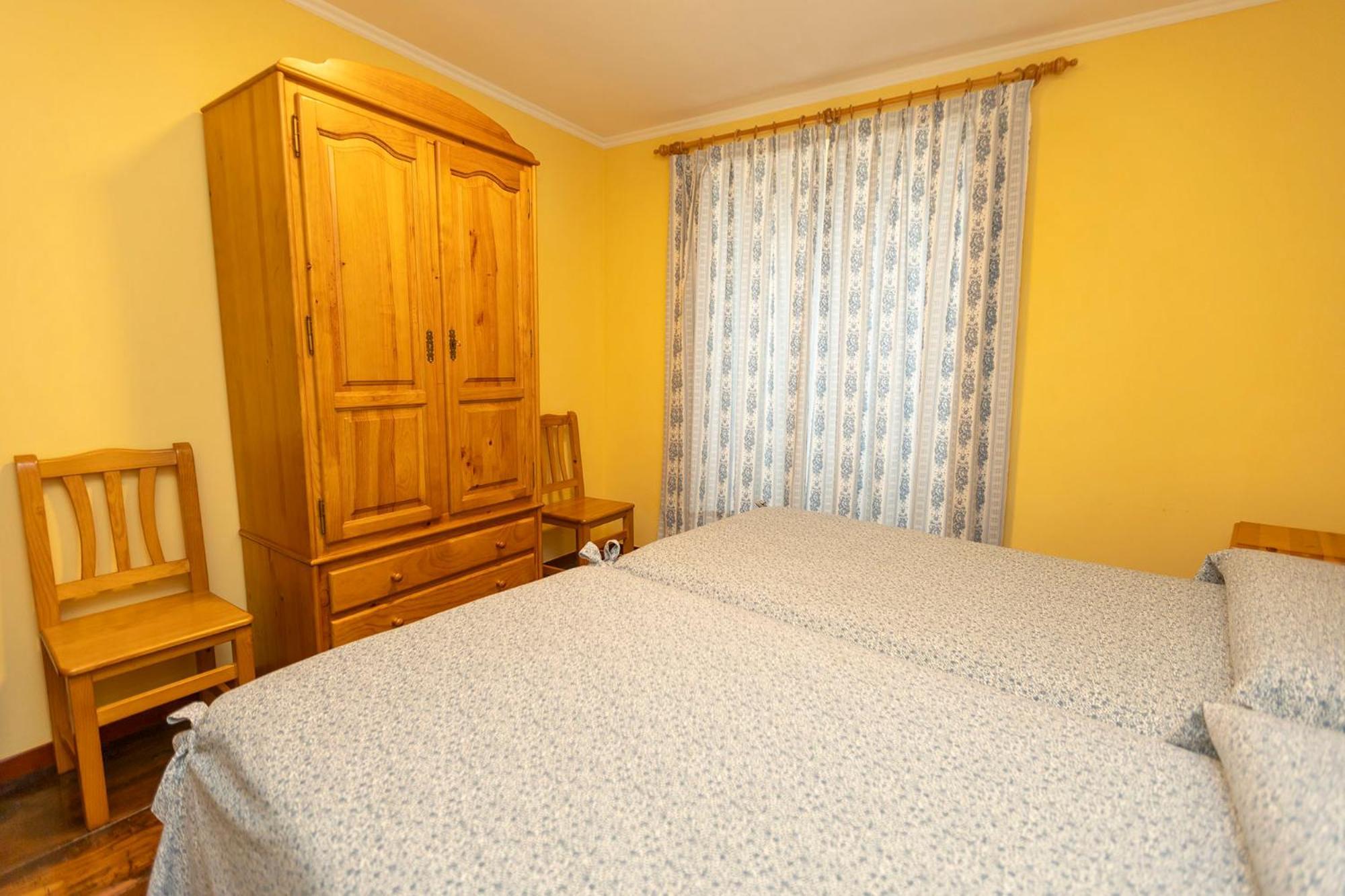 Escuder Apartamentos Turisticos Ribadeo Esterno foto