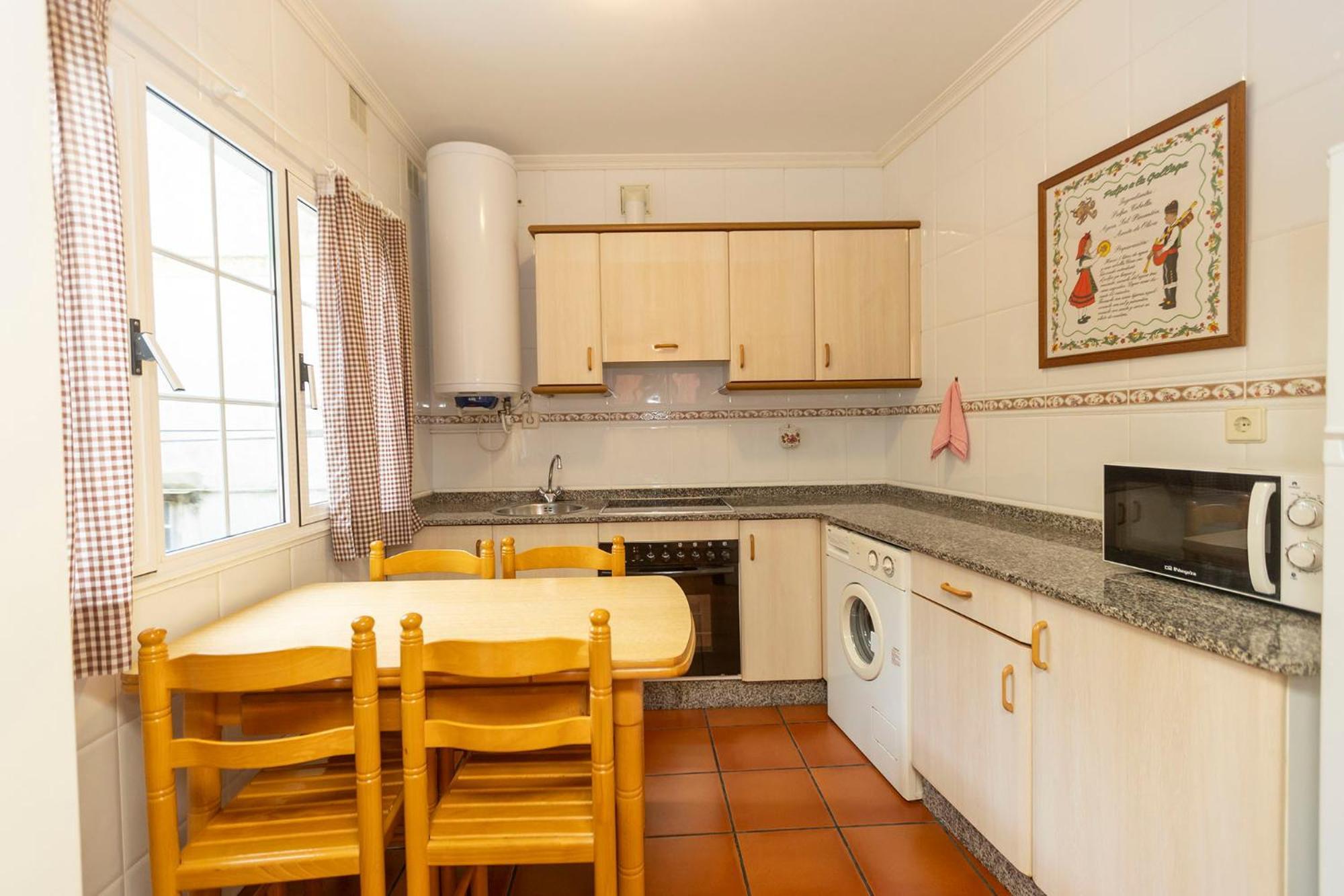 Escuder Apartamentos Turisticos Ribadeo Esterno foto