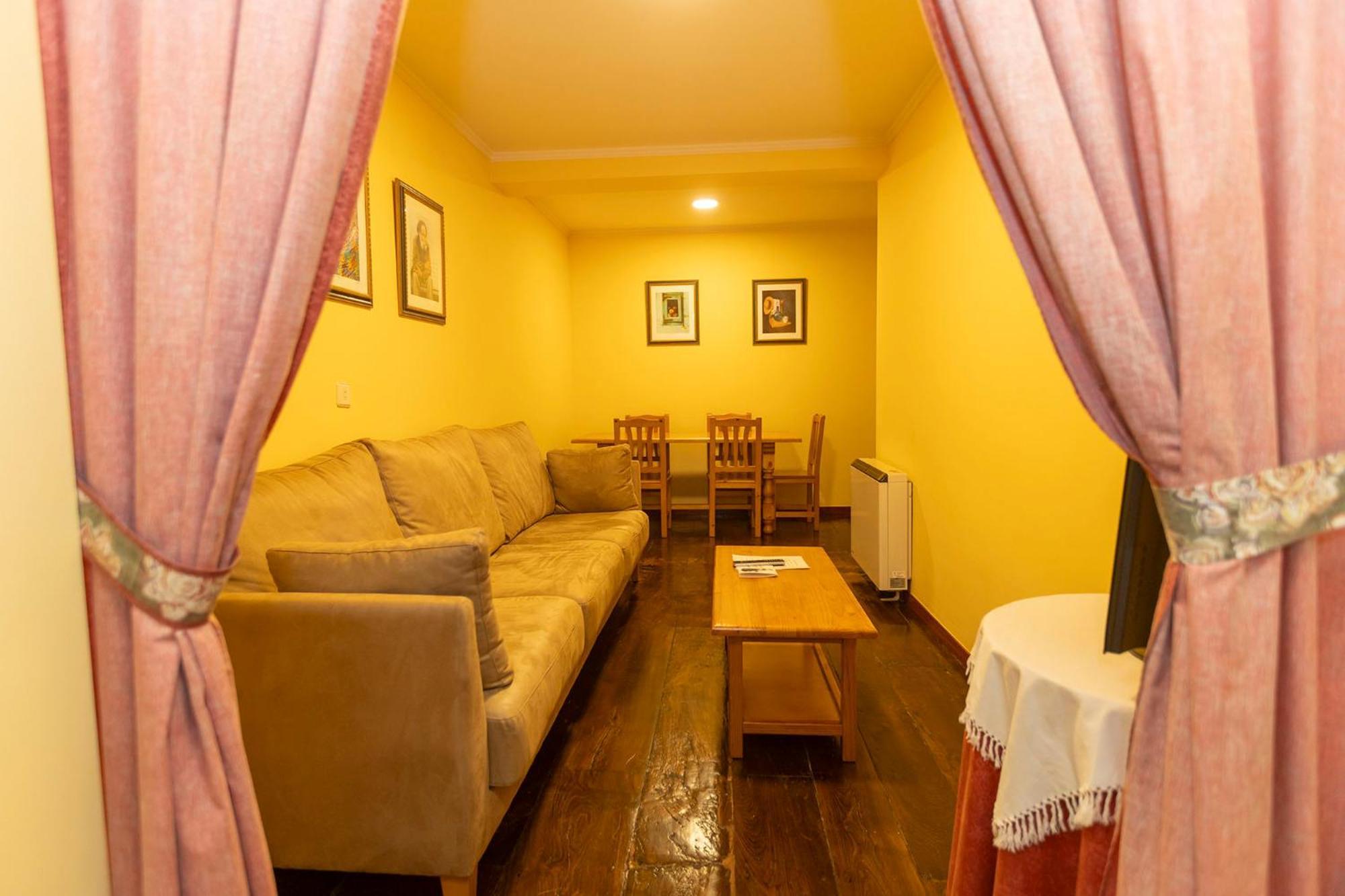 Escuder Apartamentos Turisticos Ribadeo Esterno foto
