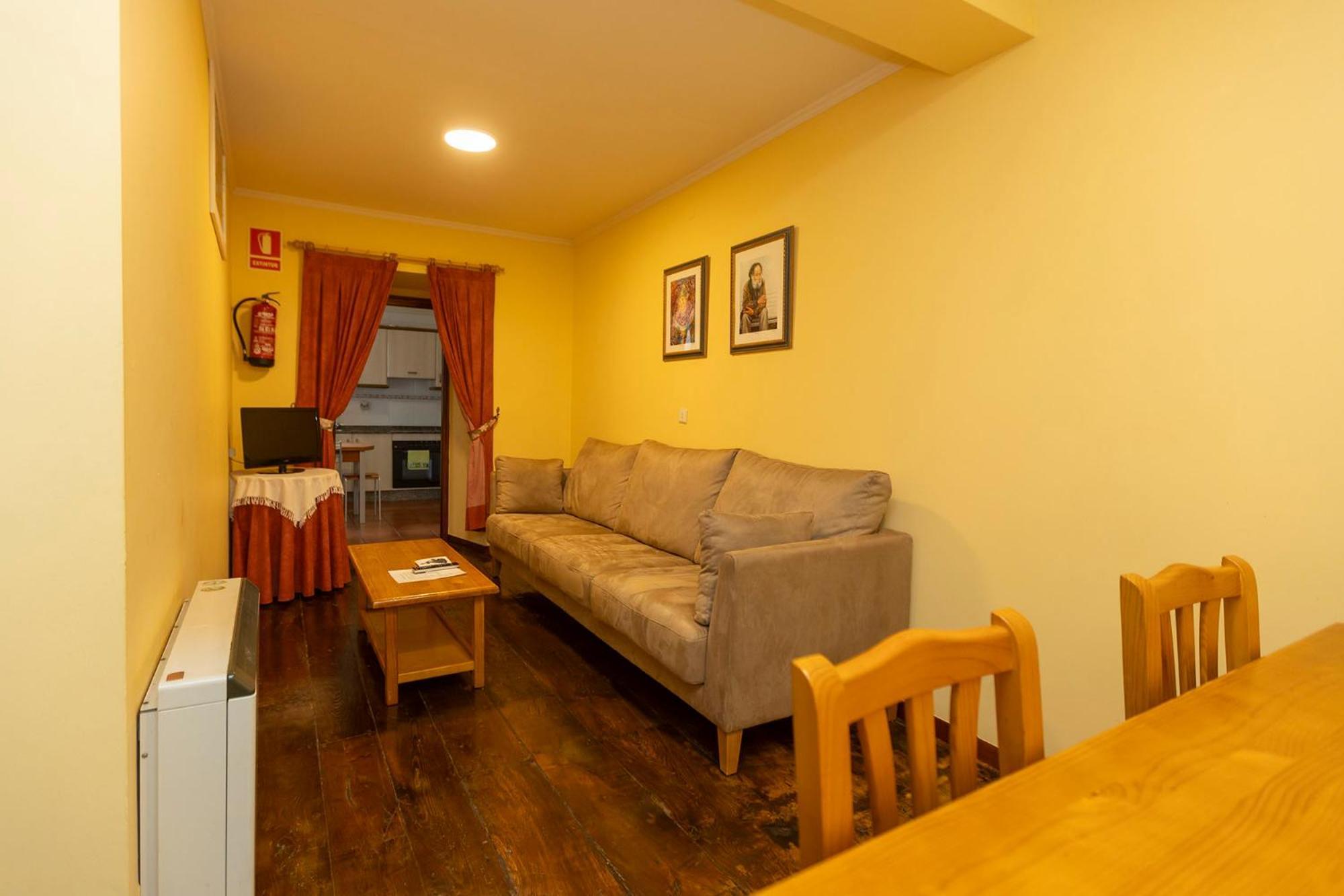 Escuder Apartamentos Turisticos Ribadeo Esterno foto