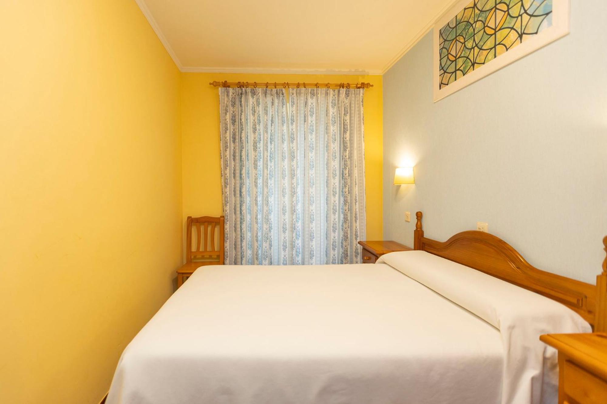 Escuder Apartamentos Turisticos Ribadeo Esterno foto