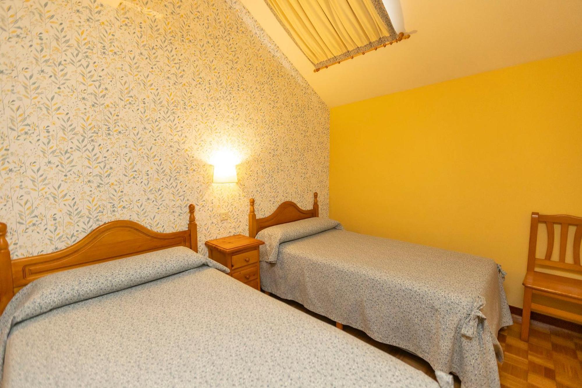 Escuder Apartamentos Turisticos Ribadeo Esterno foto