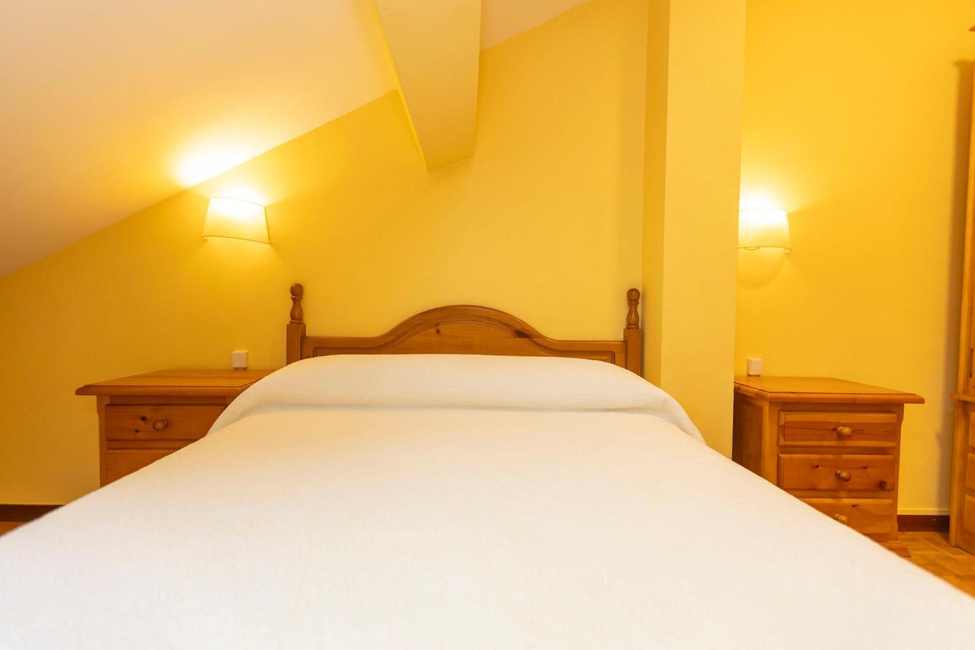 Escuder Apartamentos Turisticos Ribadeo Esterno foto