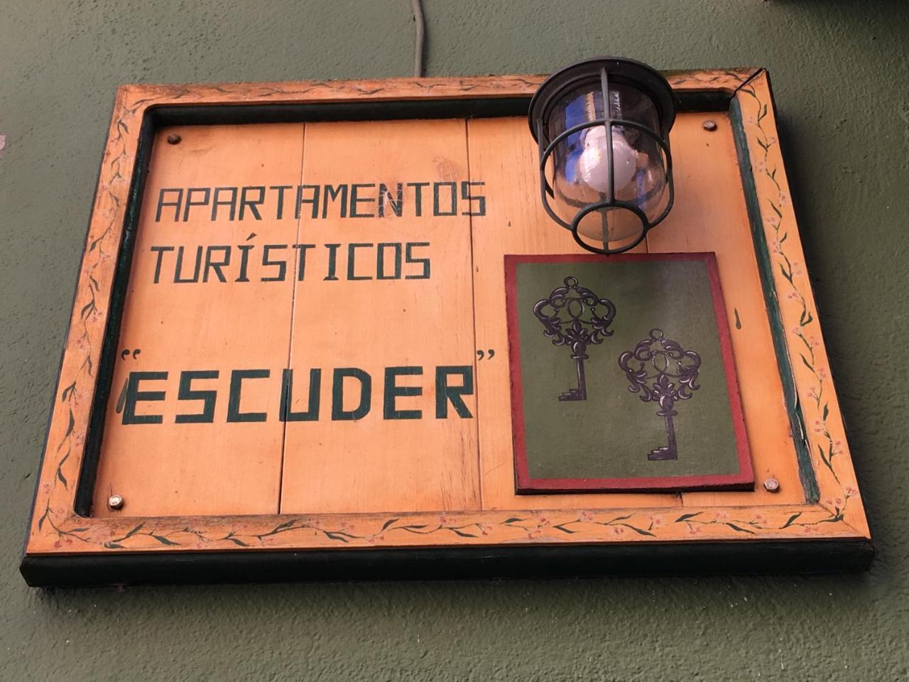 Escuder Apartamentos Turisticos Ribadeo Esterno foto